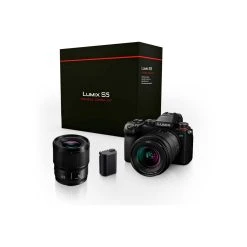 Panasonic Pack Hybride Lumix S5 + S 20-60mm F/3.5-5.6 + S 50mm F/1.8 + 2ème Bat...